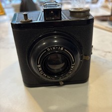 Vtg KODAK SIX- 16 BROWNIE SPECIAL WEDGE FILM CAMERA 1938-1942 COLLECTABLE