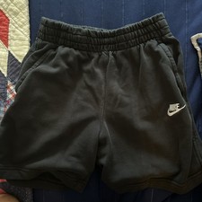 Nike Club Fleece Shorts Black Youth Large Big Kids
