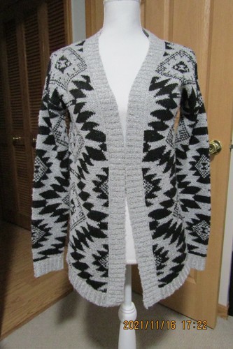Love by Design Cardigan size Small | eBay