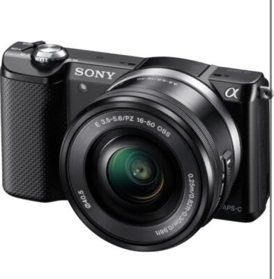 Sony Alpha ILCE-5000L 20.1 MP Digitalkamera - Schwarz (Kit m/ E PZ 16-50mm...