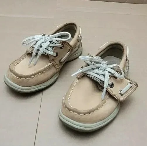 Boat shoes store size 4