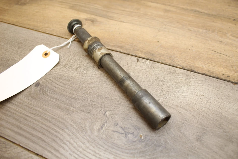 Yamaha YZ250F 2002 02 eje delantero con espaciadores y tuerca Foto 4 de 4