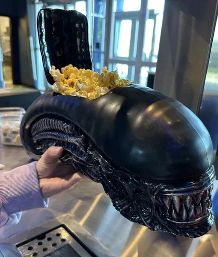 Alien Romulus 2024 Exclusive Xenomorph Head Movie Popcorn Bucket PVC Ornament
