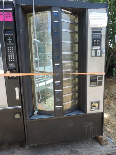 VENDING MACHINE COLD MDL.#548