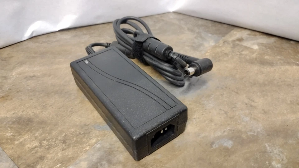 Power Cube 4 Adapter 48V 1A for Cisco IP Phone CPPWRCUBE4-CK - Image 3 of 3