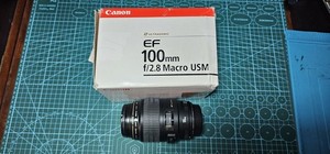 Canon 100mm f/2.8 EF USM Macro Lens