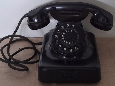 Telefon W 49 Post   Wählscheibentelefon