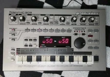 Roland MC-303 Groovebox Sample Drum Machine Synthesizer w/Power Supply Used