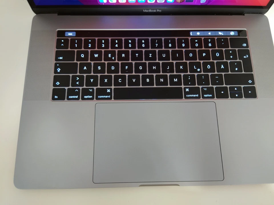 Macbook Pro 2017 15" - Bild 3 von 4