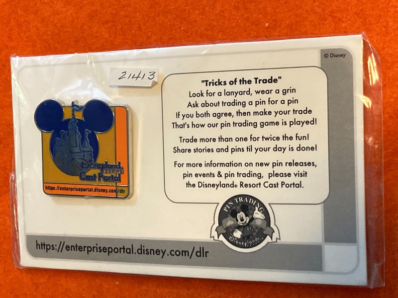 21413    DLR - Mickey Head Icon - Cast Portal 2003