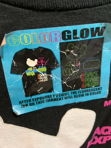 2011 WOODSTOCK VENTURES MUSIC & ART FAIR GRAPHIC T SHIRT COLOR GLOW - Imagen 3 de 4