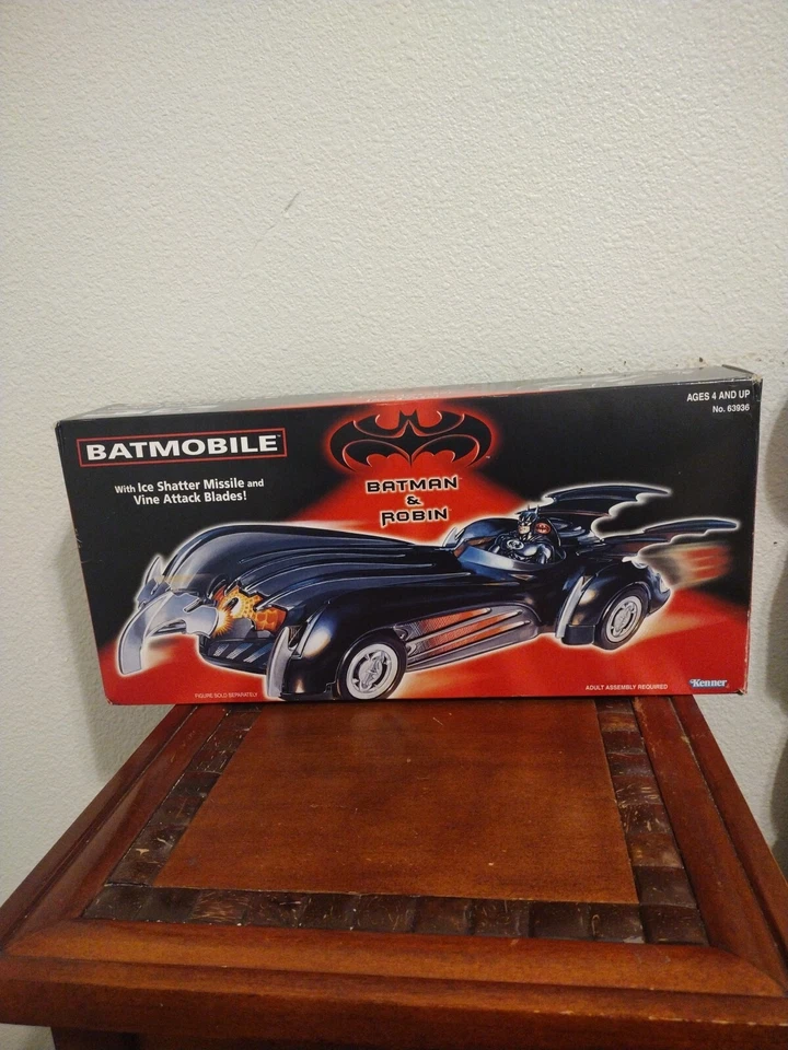 1997 年肯纳蝙蝠侠和罗宾蝙蝠车带冰碎导弹和攻击刀片开放🆕 — 第 2/4 张图片