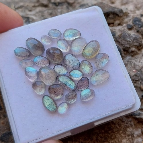 Lote de 27 piezas gemas de labradorita arco iris natural corte rosa 17 quilates 3,5x5 a 6x9 mm - Imagen 13 de 24
