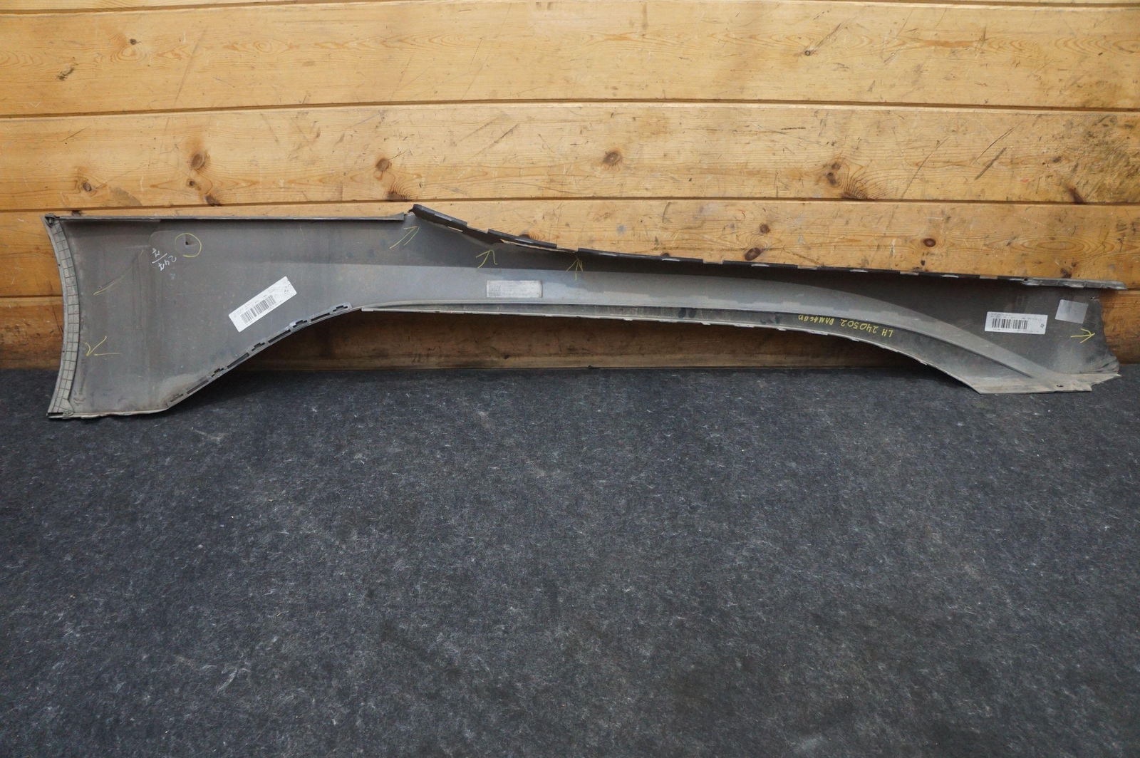 Left Rocker Molding Side Skirt (490) OEM 51777372039 Bmw I8 2014-17 19-20 *Note*