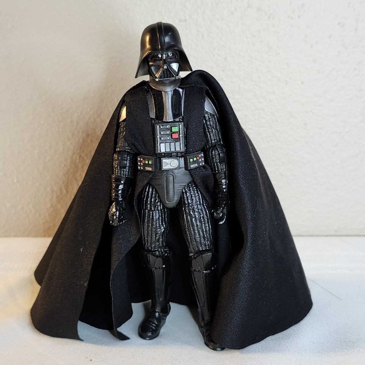 Hasbro Star Wars The Black Series Darth Vader Action Figure loose
