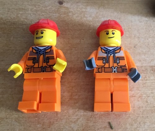 LEGO CITY (30312): Demolition Driller - 100% Complete With Instructions X 2 - Picture 5 of 7