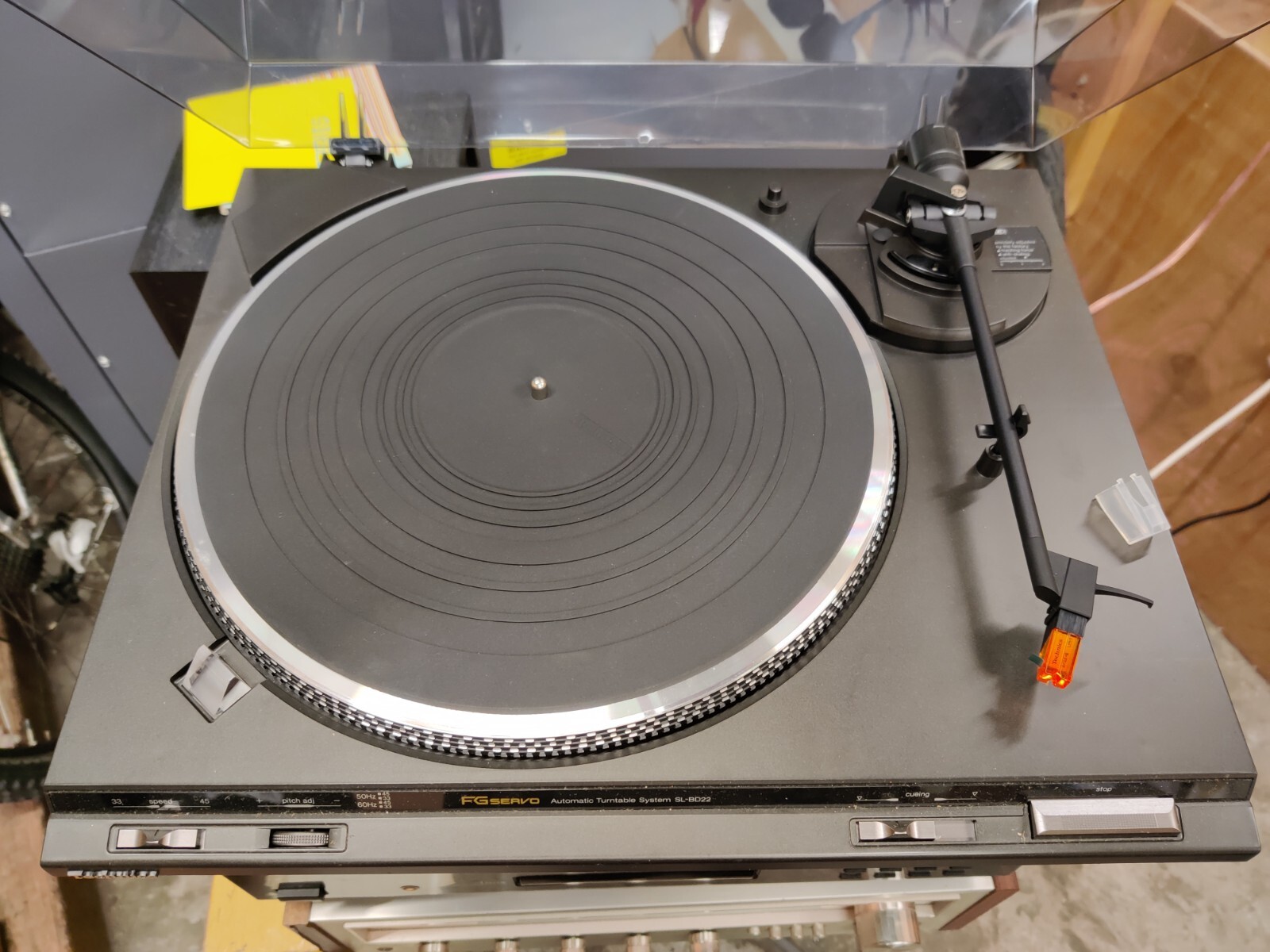 Technics SLBD22 Belt drive turntable Japan barely used, tested/boxed