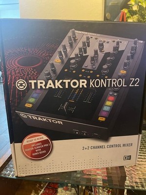 Native Instruments Traktor Kontrol Z2 DJ Mixer Controller Box Vinyls enthalten