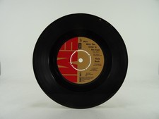 KATE BUSH MAN WITH THE CHILD IN HIS EYES 65/1 (65) 2 Track 7" Single including P