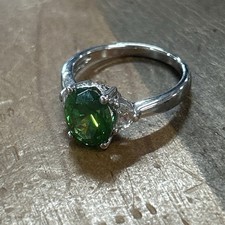 Sterling Silver Green CZ Center Stone White CZ Accent Stones Ring Size 7.25 3.5G