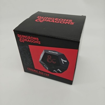 Dungeons & Dragons 3D Eierbecher mit Salzstreuer Dice