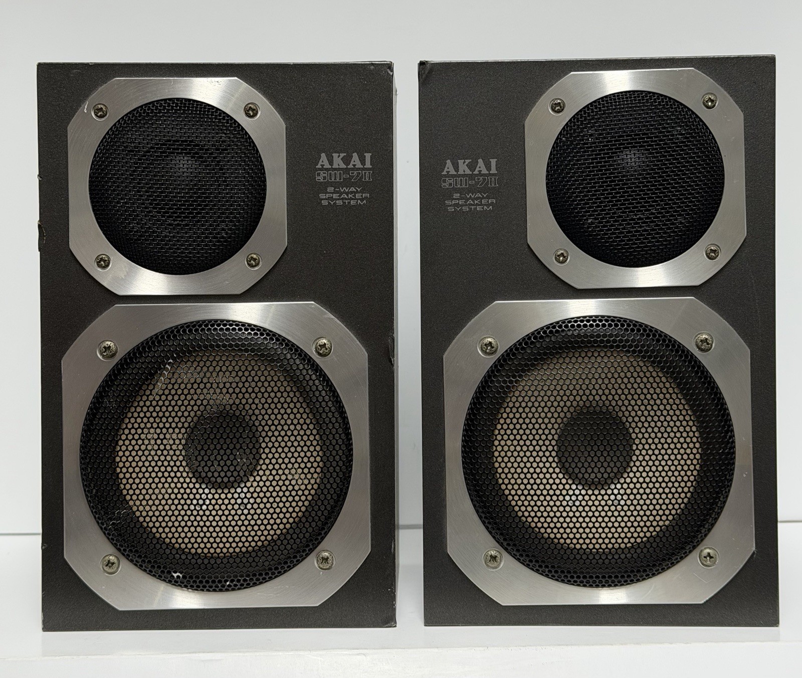 AKAI SW-7II 2 Way Speaker System Set Of 2, 80W Vintage Japan TESTED