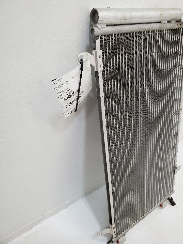 2012 2013 2014 2015 Chevrolet Camaro AC Condensador LS  - Imagem 4 de 4