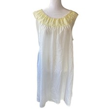 Vintage Cotton Embroidered Lace White Chemise Nightgown Bridal Cottage Romantic