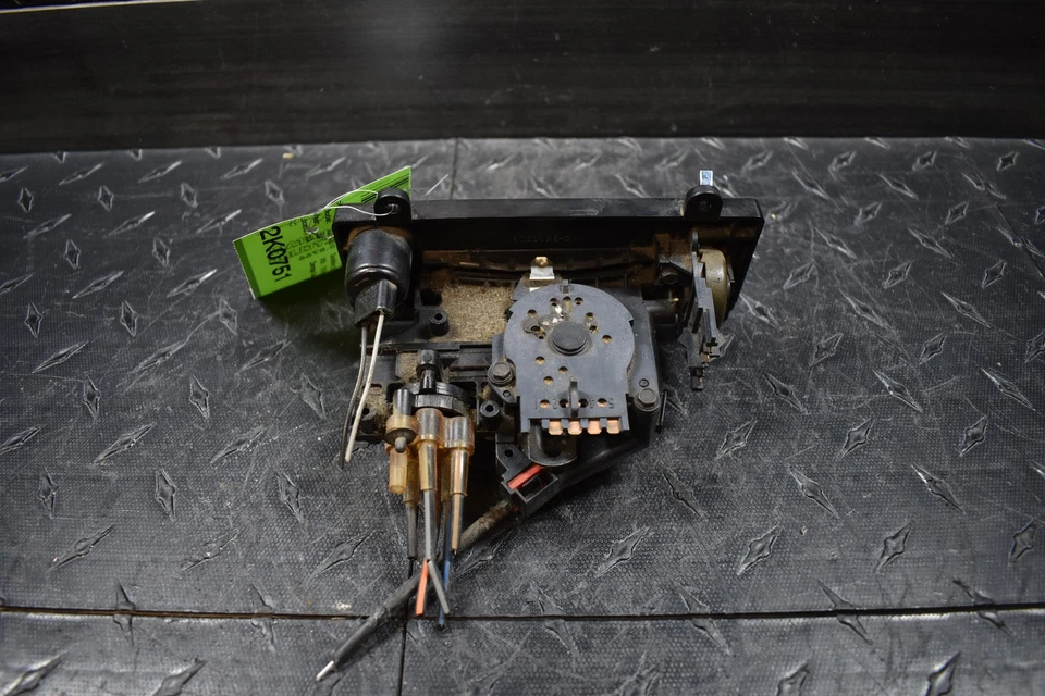 Controles manuais de temperatura 83-91 SUBURBAN 1500 - Imagem 2 de 3