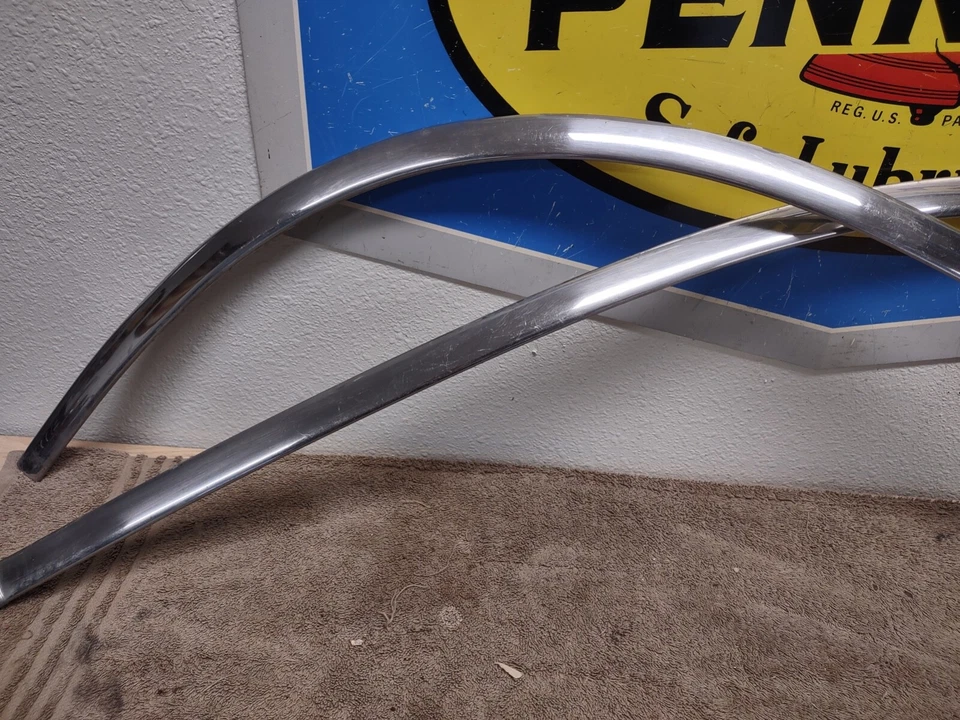 Impala 1959 molduras de parabrisas inferior muy bonito conjunto sin abolladuras 1960 El Camino Foto 2 de 3