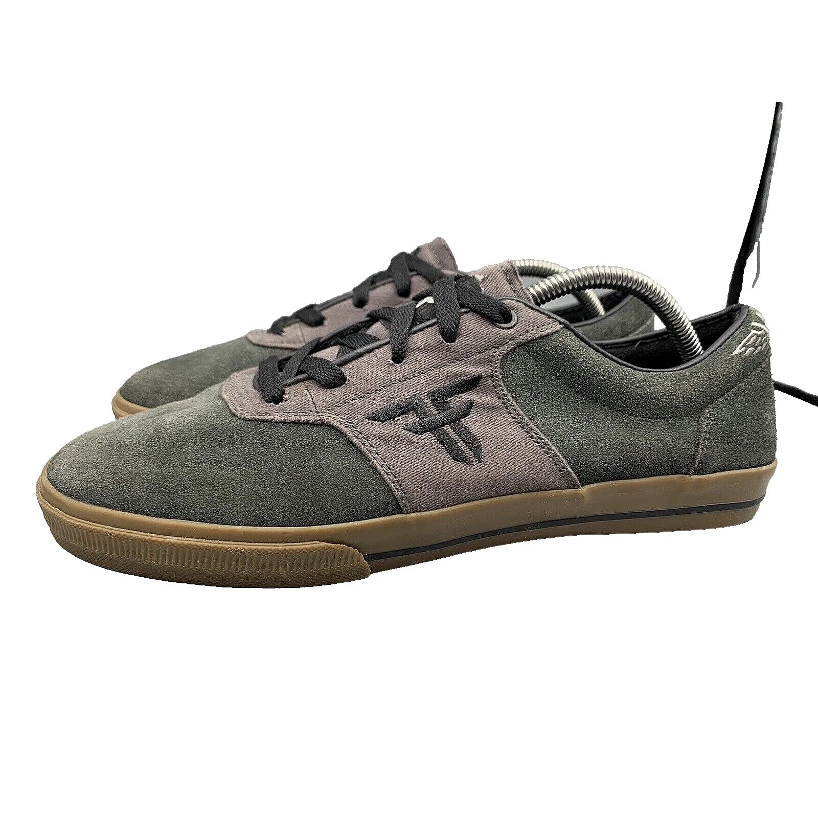 Ropa, zapatos y accesorios caídos para hombre