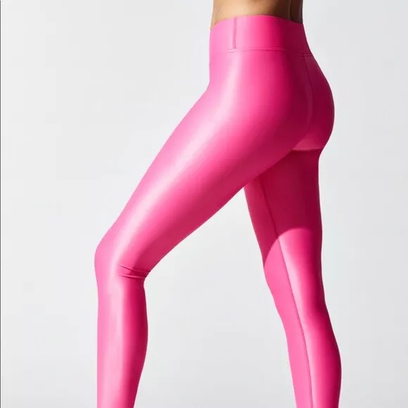 NWT Carbon38 High Waist Takara Legging Hyper Pink HOT! Size Medium