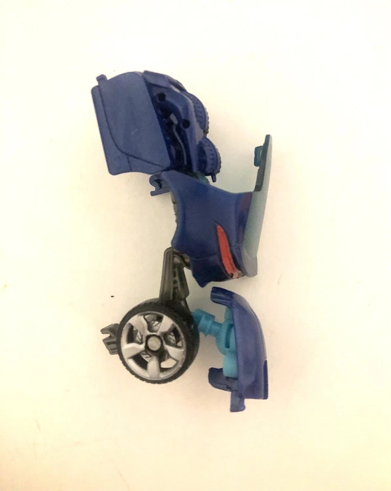 Transformers Revenge of the Fallen Deluxe Class Jolt Figure Right Leg Part - Image 2 of 4