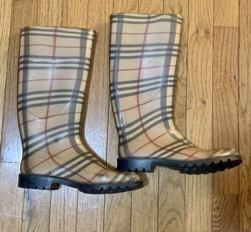 Burberry Boots Women's Size 37 - Picture 1 of 9