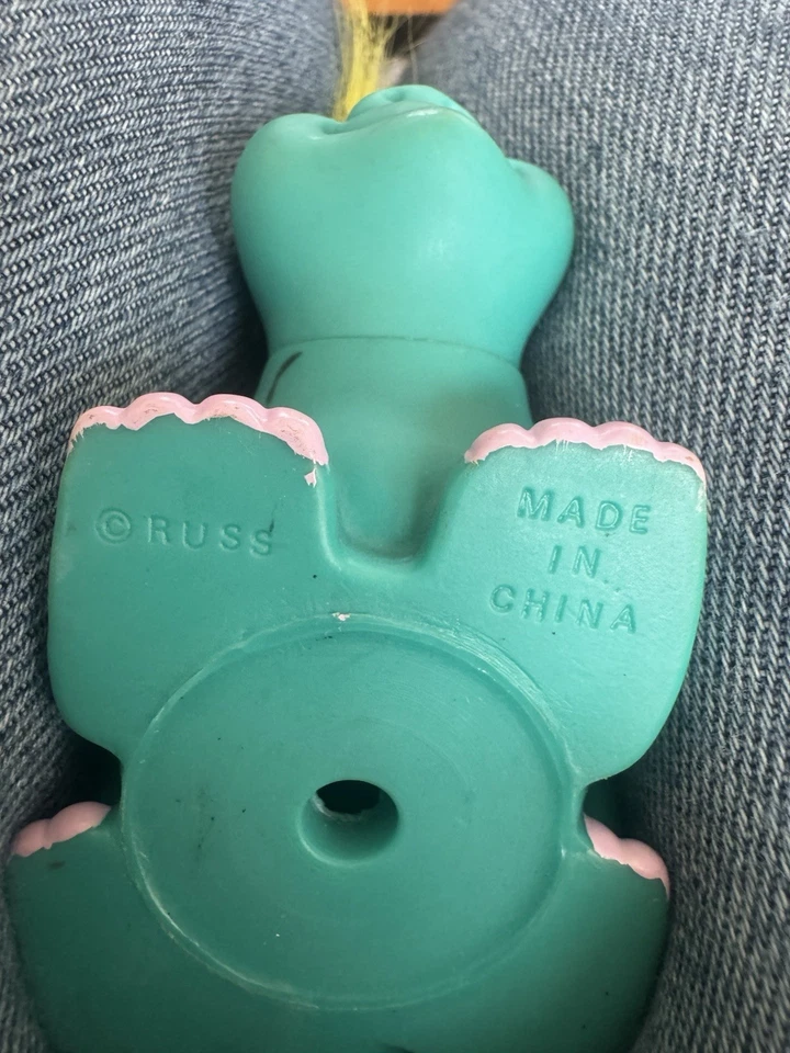 "Muñeca troll dinosaurio Russ vintage de 4"" azul con pelo amarillo" Foto 3 de 3