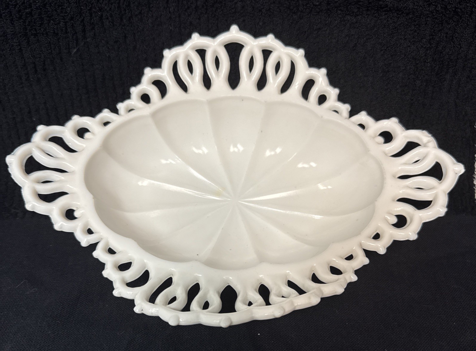 Vintage Westmoreland 9 1/2 Inch Milk Glass Lattice Bowl