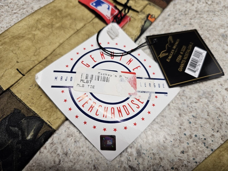 Corbata para el cuello con alas de águila MLB de los Gigantes de San Francisco nueva con etiquetas MLB mercancía genuina Foto 4 de 4