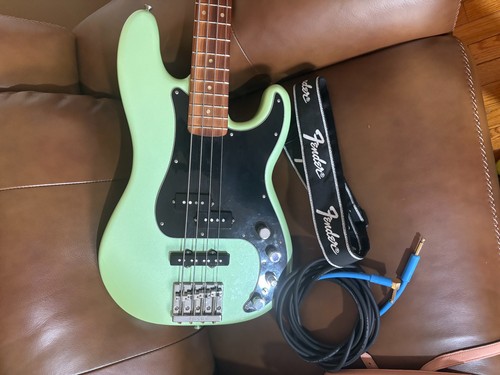 Fender Deluxe Active Precision Bass Special, 2017 w. EXTRAS!!!