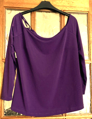 VGC Ladies V by VERY Strappy Shoulder BOYSENBERRY PURPLE GOLD BAR Blouse Top 18