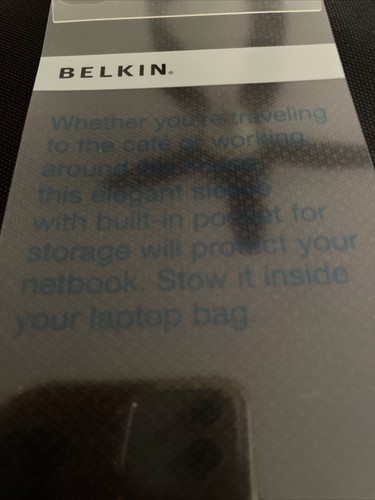 Belkin IPAD / Tablet / Netbook / Notebook up to 10.2" Neoprene Sleeve Glove Case - Picture 6 of 6