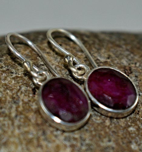 Boucles D'oreilles Goujons En Argent 925 Avec Rubis - 5x7 Mm, Pierres Naturelles, Neuf Sans Emballage, Marque Tamasha Silver