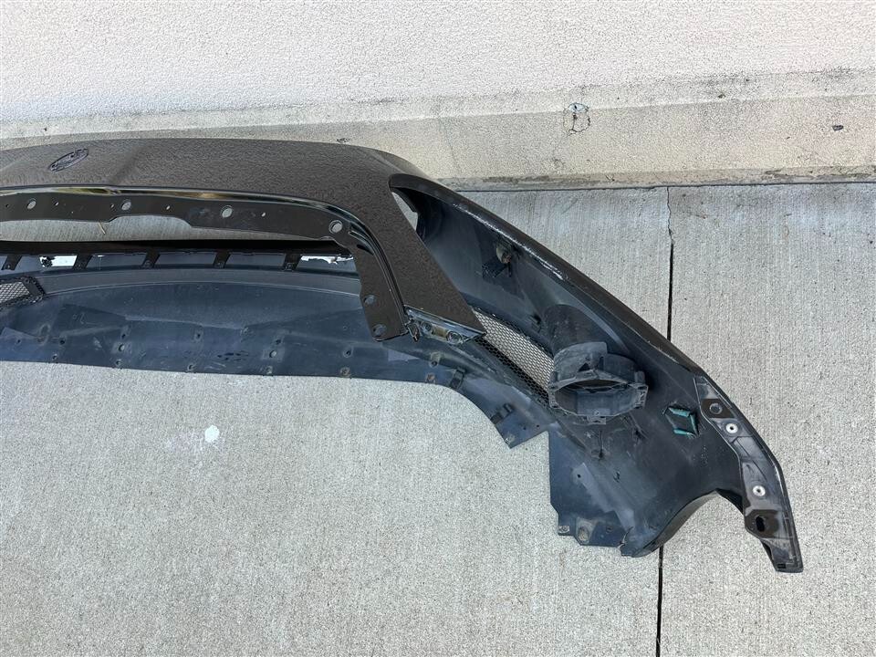 2008-2011 08 09 10 11 Maserati Gran Turismo Front Bumper OEM 080055600