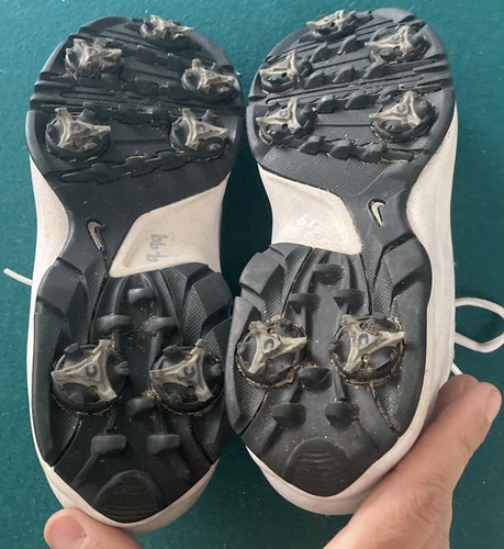 Nike Youth Golf Shoes Size 5Y White. Model# 311621-101 Still In Great Condition! - Picture 4 of 4
