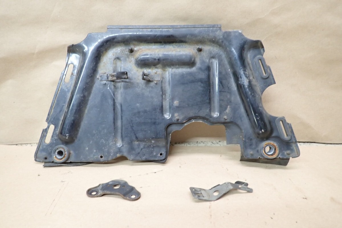 とーい 1986 HONDA GL1200A RADIATOR GUARD ENGINE HEAT SHIELD GUARD BRACKET