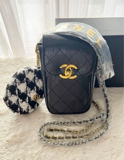 ショルダーバッグ Chanel novelty mini shoulder pouch CHANEL BEAUTY Novelty Smartphone Pouch Shoulder Coin Case Mini Bag