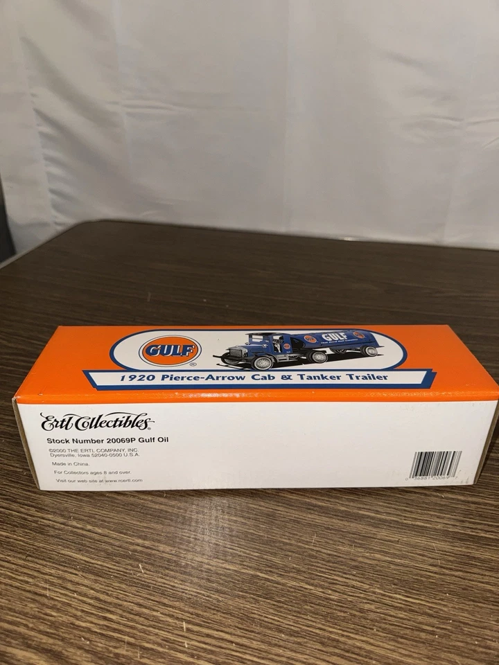*NEW* GULF 1920 PIERCE-ARROW CAB & TANKER TRAILER ERTL1:25 DIECAST MINT - Image 3 of 4