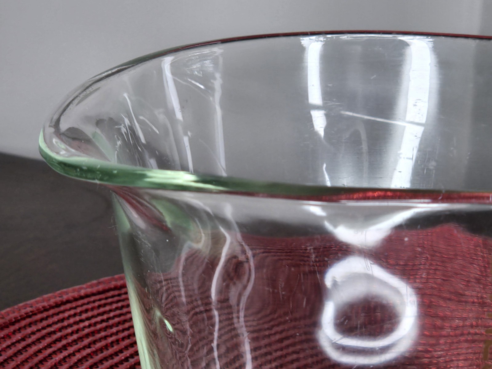 VINTAGE PYREX ENGLAND CLEAR GLASS TEARDROP MEASURING BOWL LITERS/PINTS