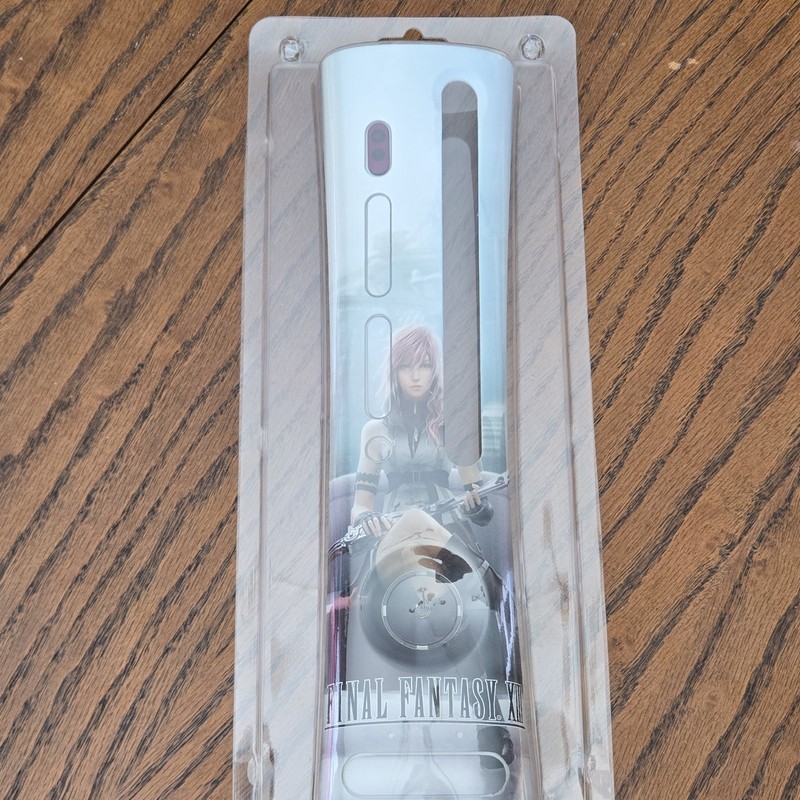Square Enix Final Fantasy XIII Xbox 360 Console Faceplate White Plastic 2009