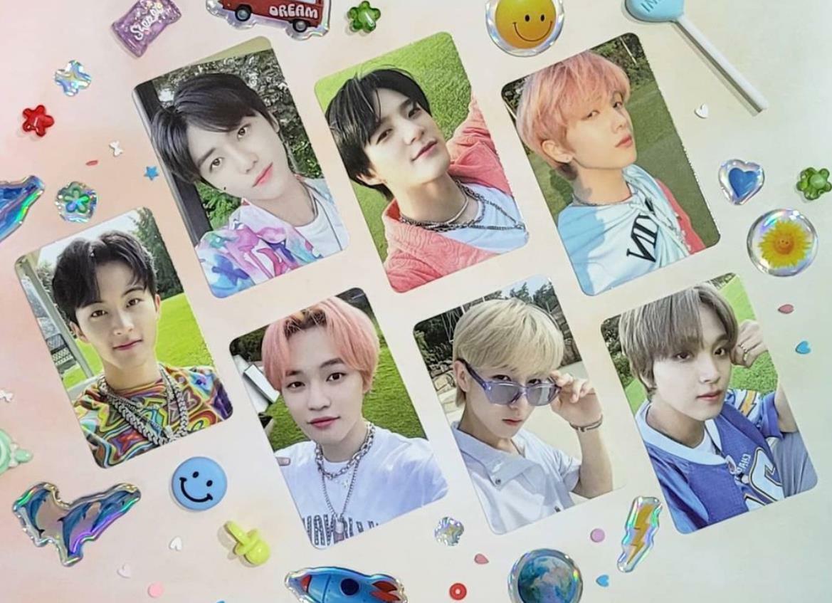 NCT DREAM Hello Future SMTOWN GOODS HOLOGRAM EPOXY STICKER + NCT DREAM Hello Future SMTOWN GOODS HOLOGRAM EPOXY STICKER +