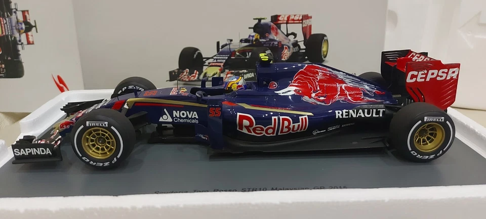 F1 Toro Rosso str10 Malaysian Gp. 2015 Carlos Sainz 1:18 Spark - Image 4 of 4